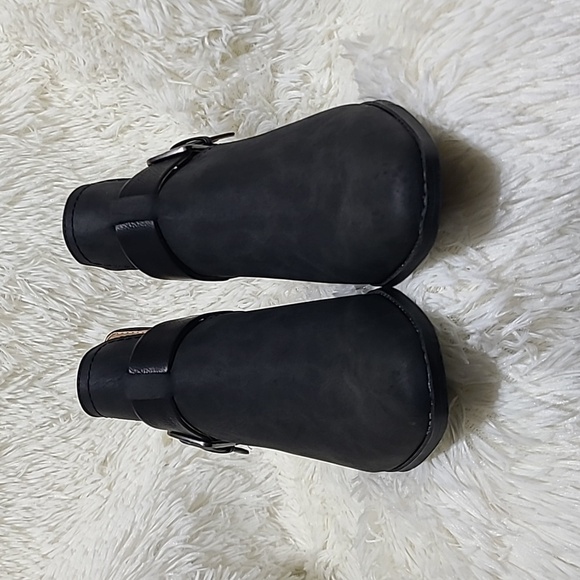 WONDERLY Black Ankle Boots with Buckle 1.4" Heel - Size 8.5M - Picture 8 of 14